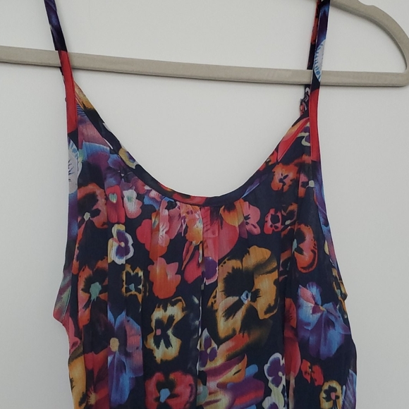 Spaghetti strap floral dress - Picture 2 of 6